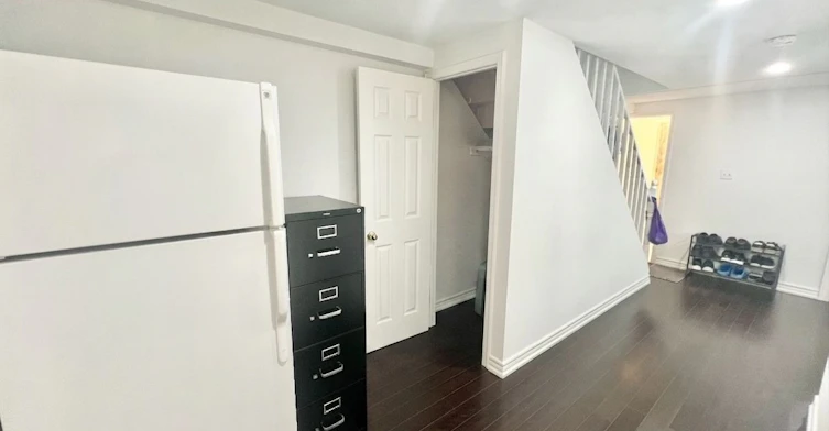 Unit B1-8 Baffin Court, Richmond Hill, ON, L4B 4J7 - 9