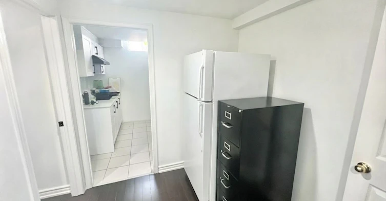 Unit B1-8 Baffin Court, Richmond Hill, ON, L4B 4J7 - 10