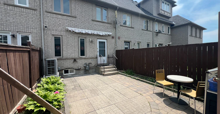Unit B1-8 Baffin Court, Richmond Hill, ON, L4B 4J7 - 3