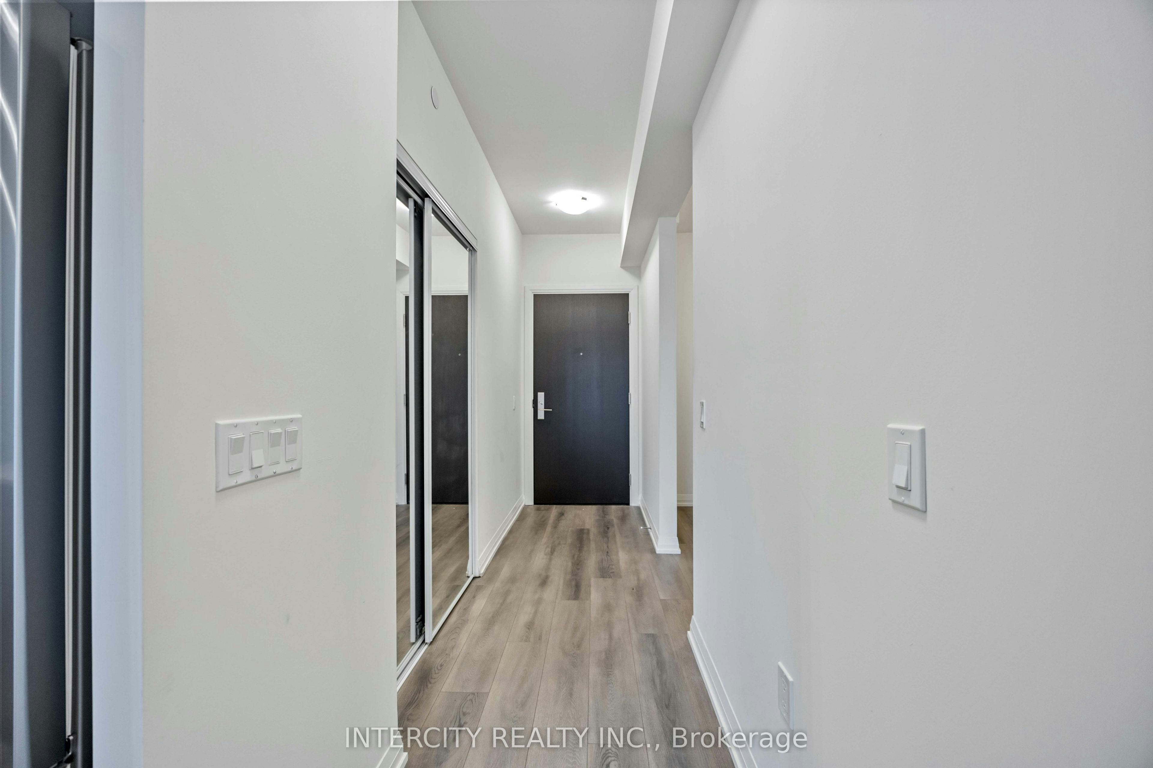 523-9000 Jane Street, Vaughan, ON, L4K 2M9 - 12