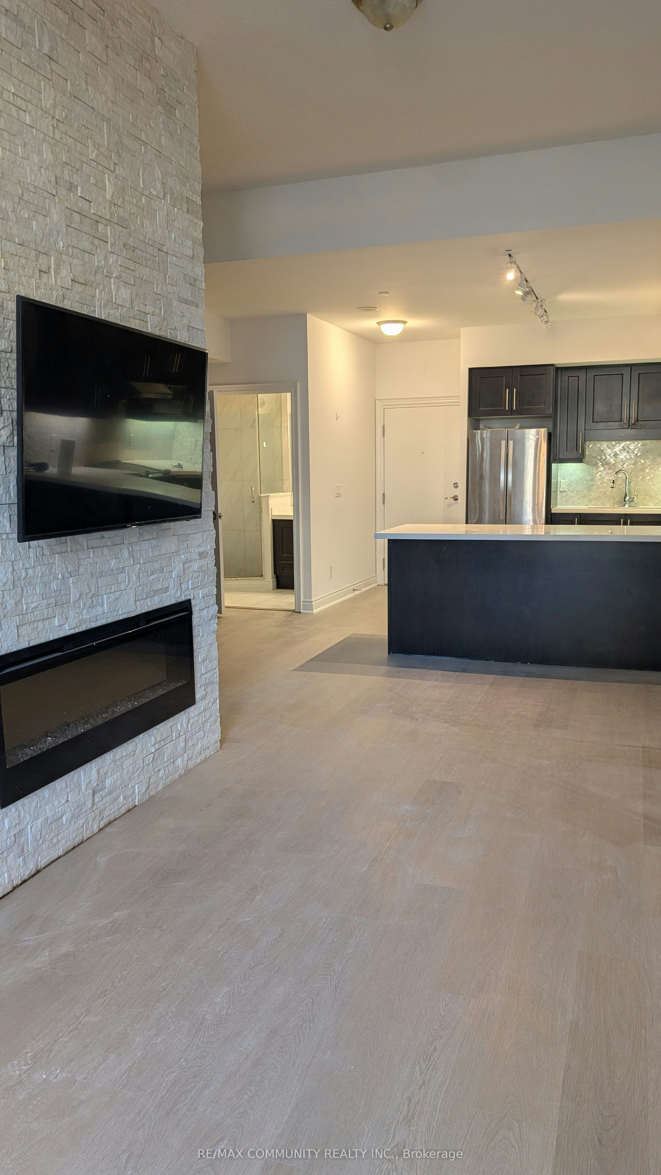 C105-38 Cedarland Drive, Markham, ON, L6G 0G7 - 2