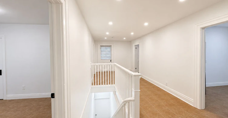 2-94 Wellington Street E, Aurora, ON, L4G 1H8 - 3