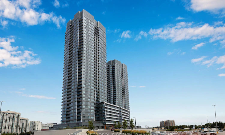 2504-30 Upper Mall Way