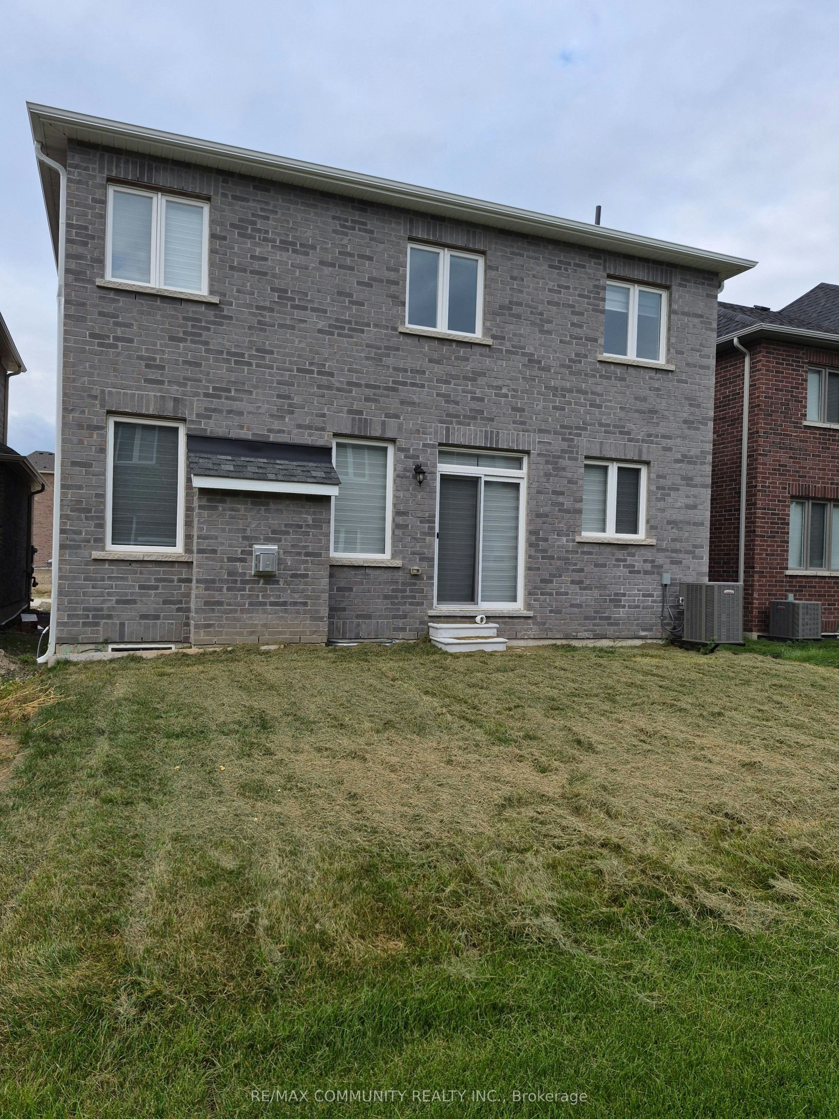 63 English Drive, New Tecumseth, ON, L0G 1A0 - 3