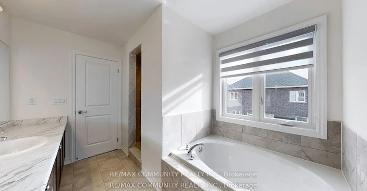 63 English Drive, New Tecumseth, ON, L0G 1A0 - 22