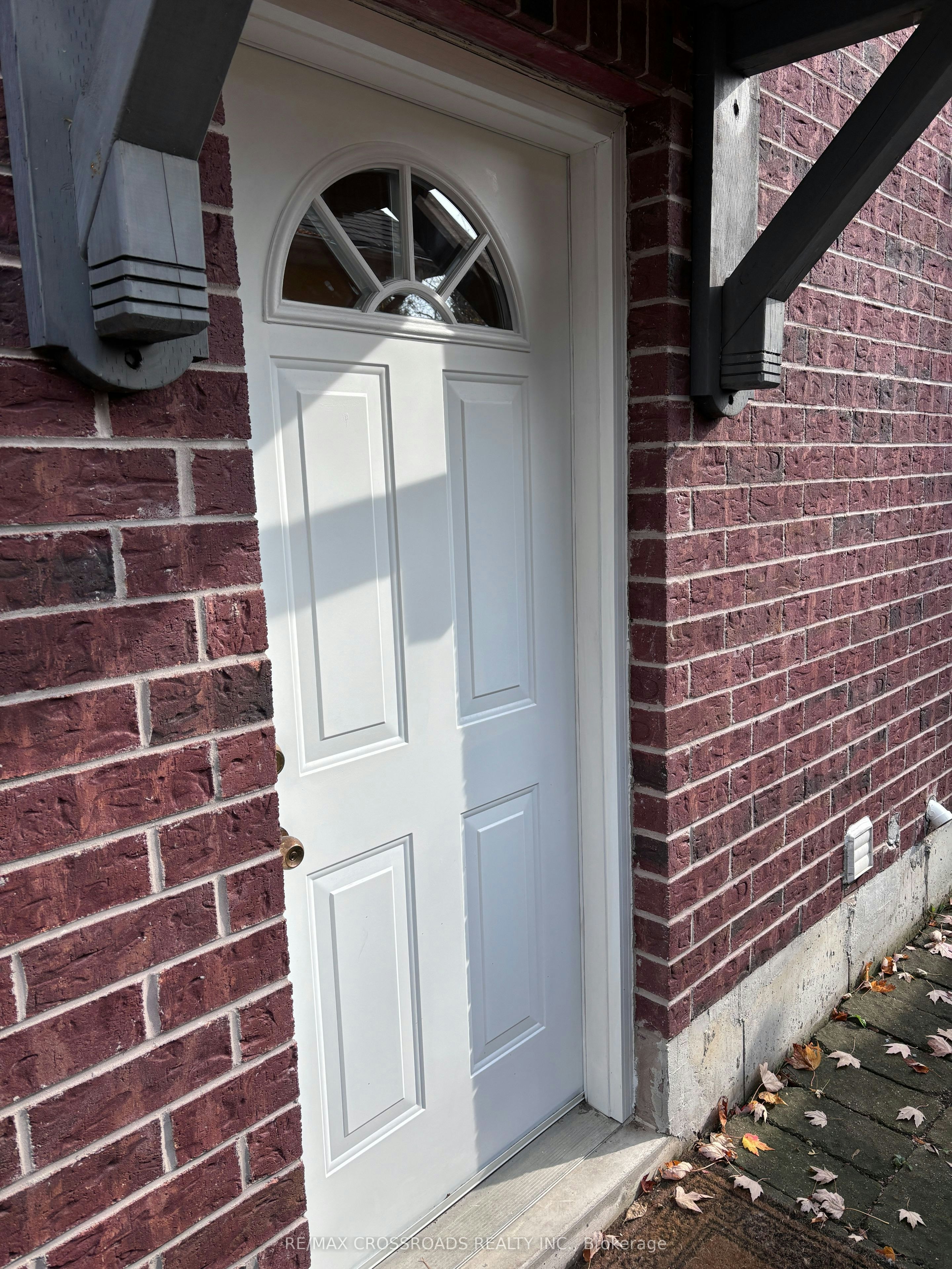 129 Lakeland Crescent, Richmond Hill, ON, L4E 3A1 - 2