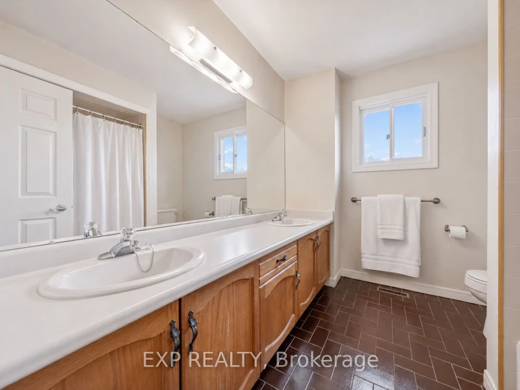 51 Sanderson Crescent, Richmond Hill, ON, L4C 5L5 - 15