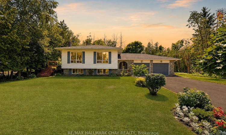 631 Lockhart Road