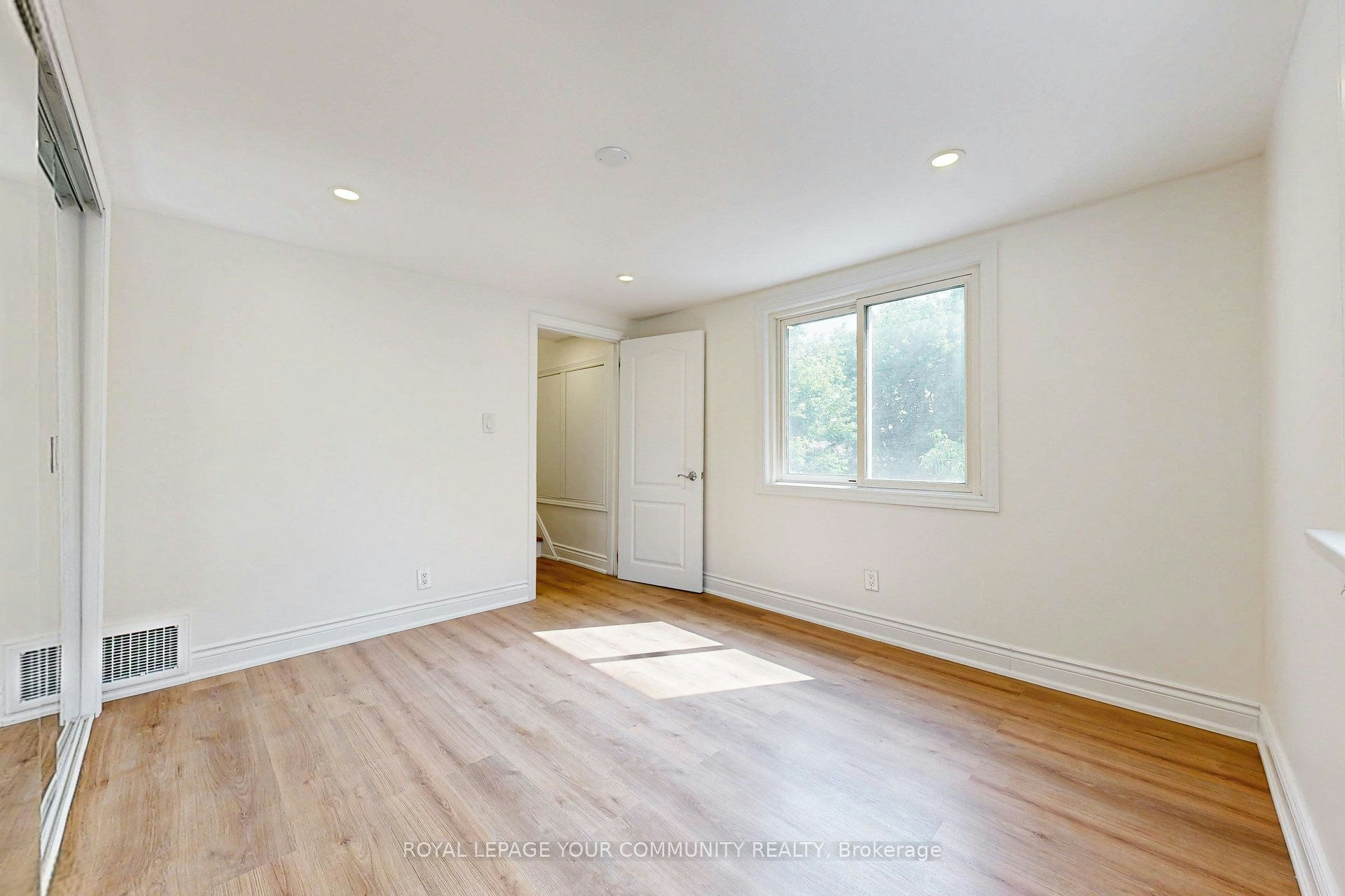 Main & 2nd-83 Lundy's Lane, Newmarket, ON, L3Y 3R9 - 14