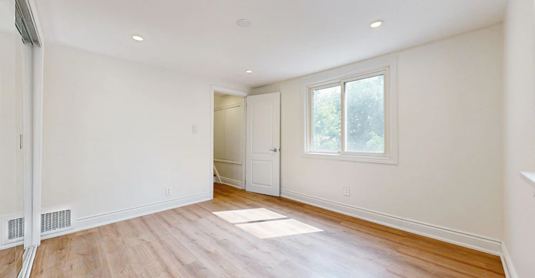 Main & 2nd-83 Lundy's Lane, Newmarket, ON, L3Y 3R9 - 14