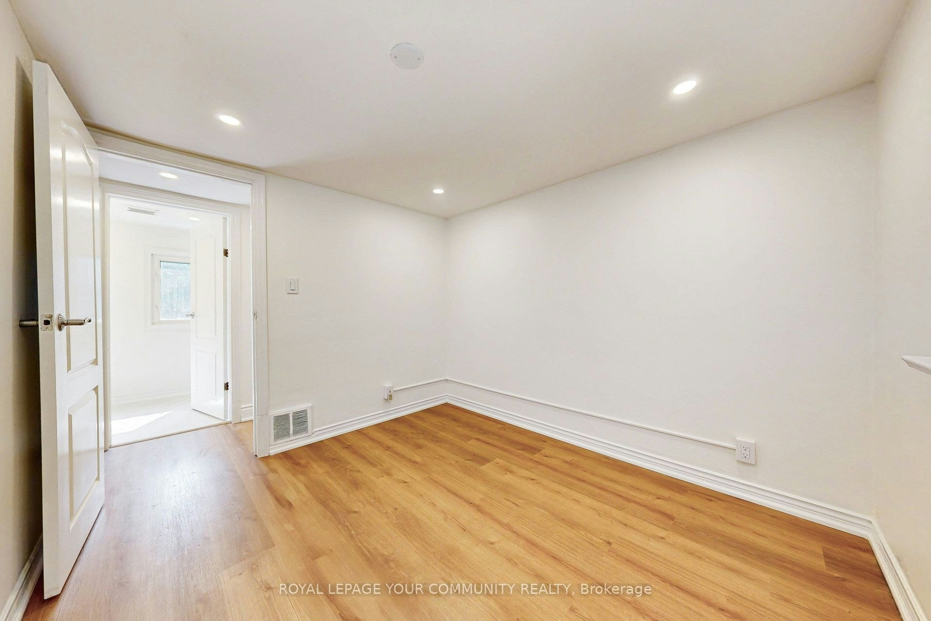 Main & 2nd-83 Lundy's Lane, Newmarket, ON, L3Y 3R9 - 17
