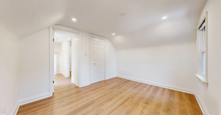 Main & 2nd-83 Lundy's Lane, Newmarket, ON, L3Y 3R9 - 20