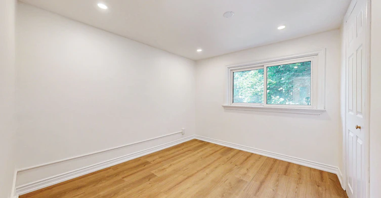 Main & 2nd-83 Lundy's Lane, Newmarket, ON, L3Y 3R9 - 15