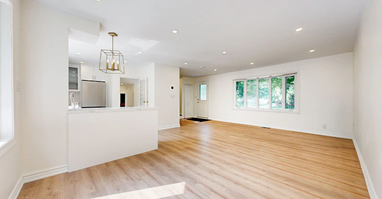 Main & 2nd-83 Lundy's Lane, Newmarket, ON, L3Y 3R9 - 6
