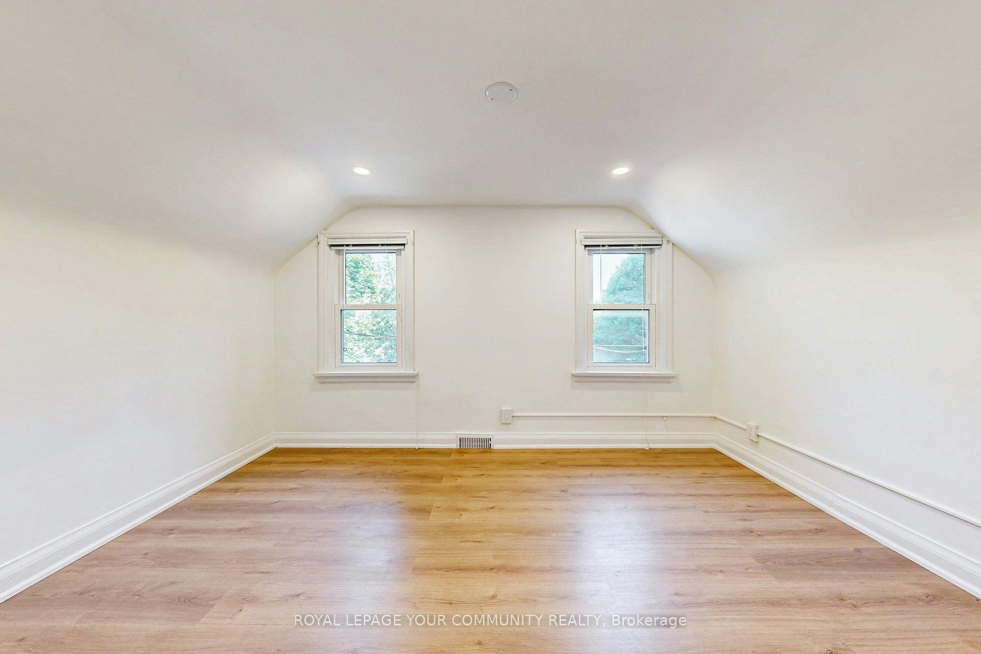 Main & 2nd-83 Lundy's Lane, Newmarket, ON, L3Y 3R9 - 19