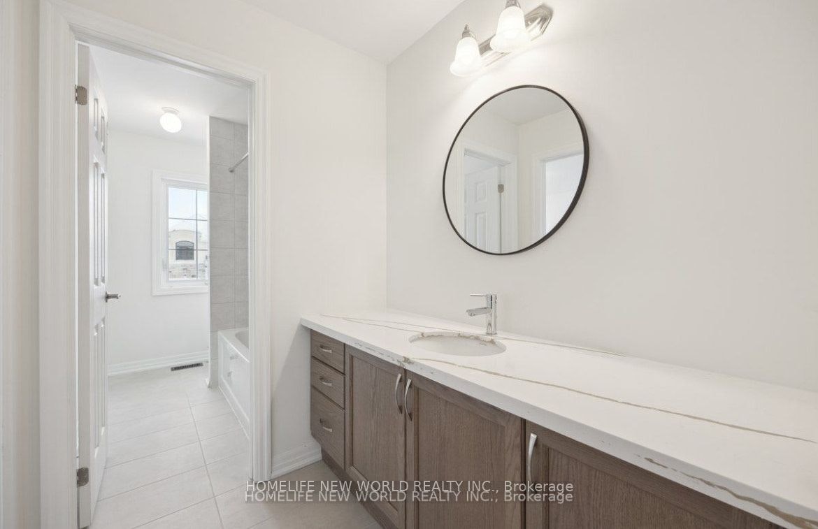 Upper 2 floors-10 Ken Davie Gate, Georgina, ON, L4P 0J5 - 10