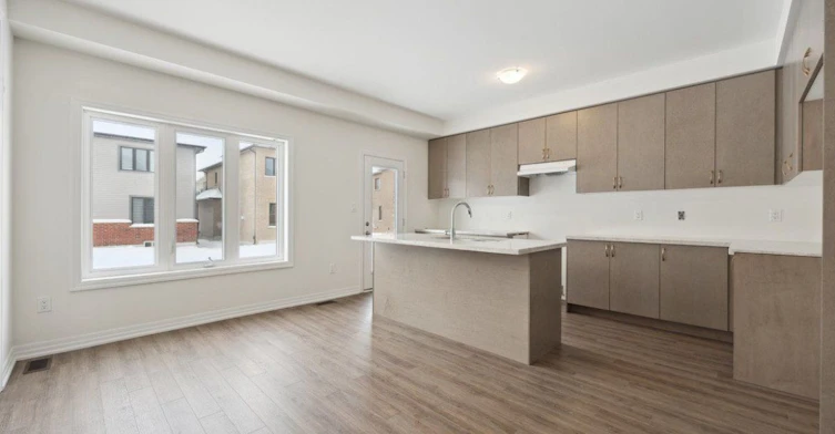 Upper 2 floors-10 Ken Davie Gate, Georgina, ON, L4P 0J5 - 5
