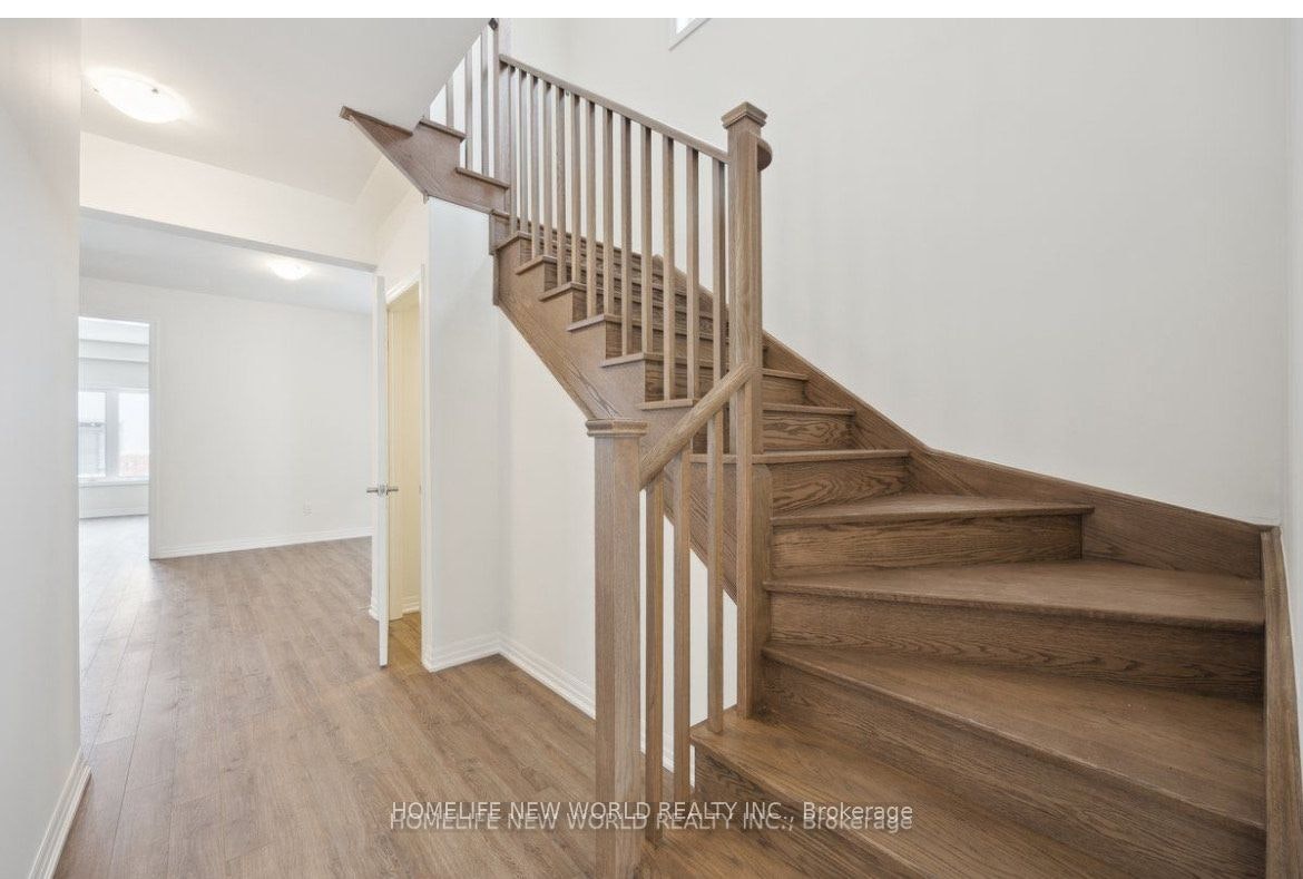 Upper 2 floors-10 Ken Davie Gate, Georgina, ON, L4P 0J5 - 11