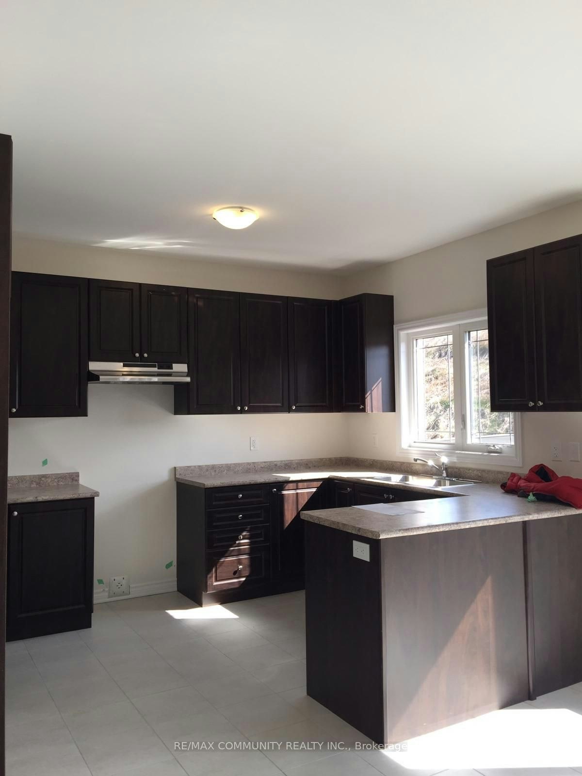 9 Stoddart Street, Brock, ON, L0K 1A0 - 2