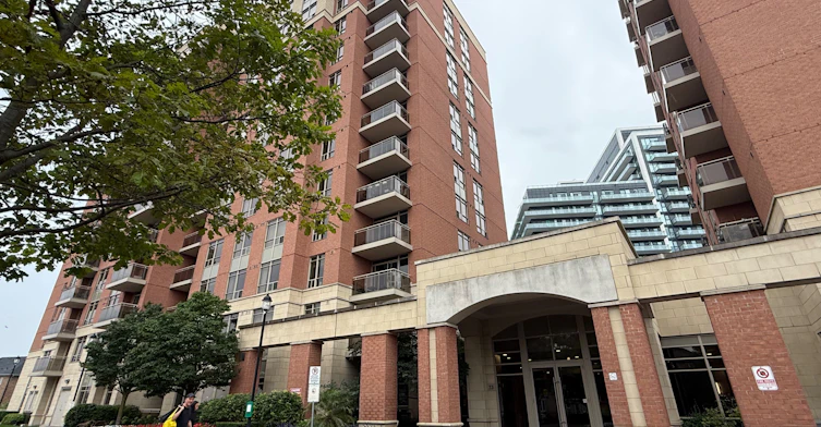 201-73 King William Crescent, Richmond Hill, ON, L4B 0C2 - 4