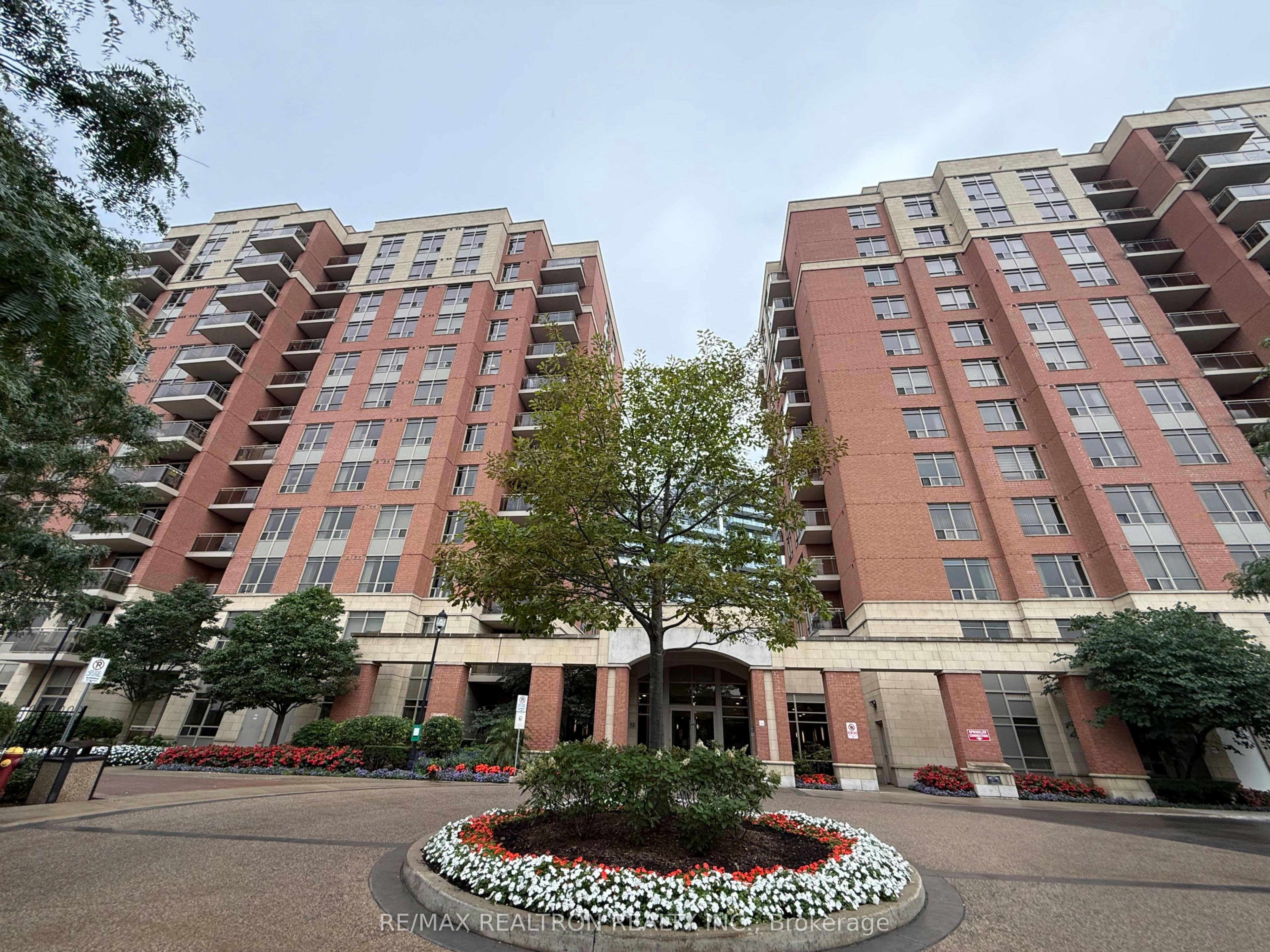201-73 King William Crescent, Richmond Hill, ON, L4B 0C2 3