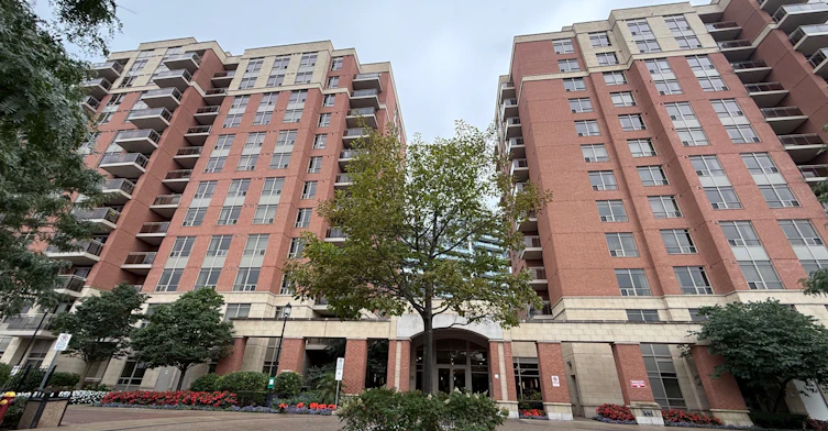 201-73 King William Crescent, Richmond Hill, ON, L4B 0C2 - 3