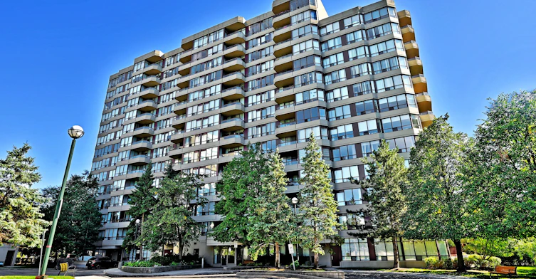 203-91 Townsgate Drive, Vaughan, ON, L4J 8E8