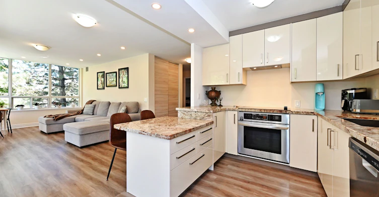203-91 Townsgate Drive, Vaughan, ON, L4J 8E8 - 21