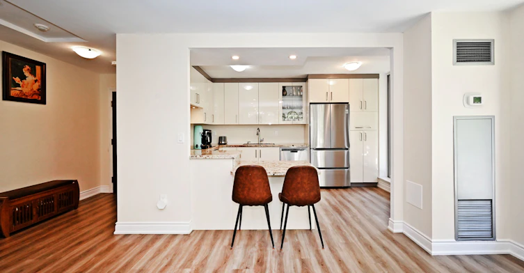 203-91 Townsgate Drive, Vaughan, ON, L4J 8E8 - 15