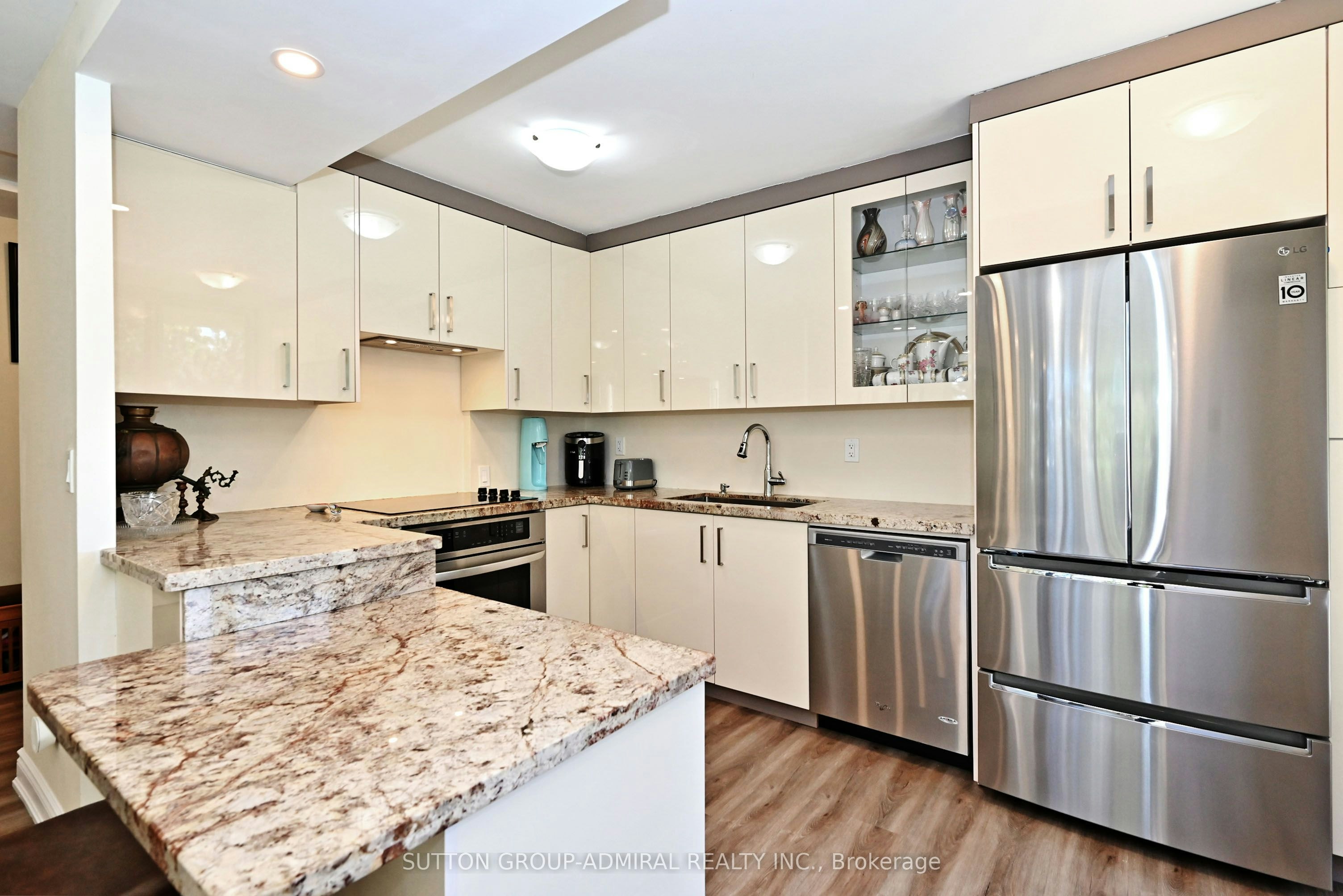 203-91 Townsgate Drive, Vaughan, ON, L4J 8E8 - 18
