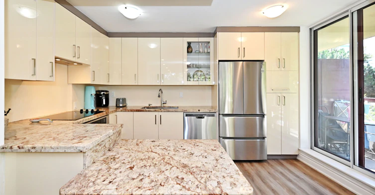 203-91 Townsgate Drive, Vaughan, ON, L4J 8E8 - 17