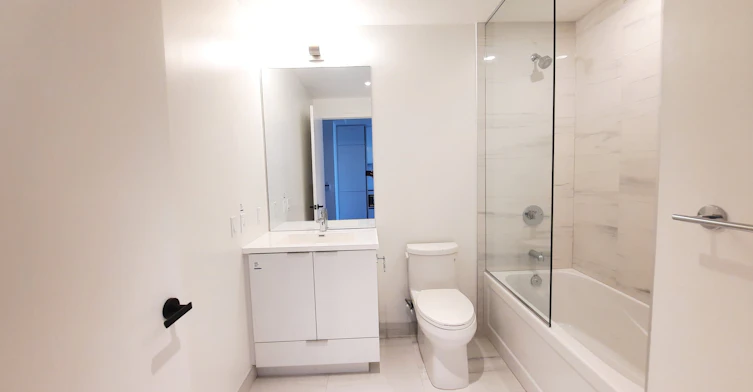 1108-8 Interchange Way, Vaughan, ON, L4K 5Z7 - 7