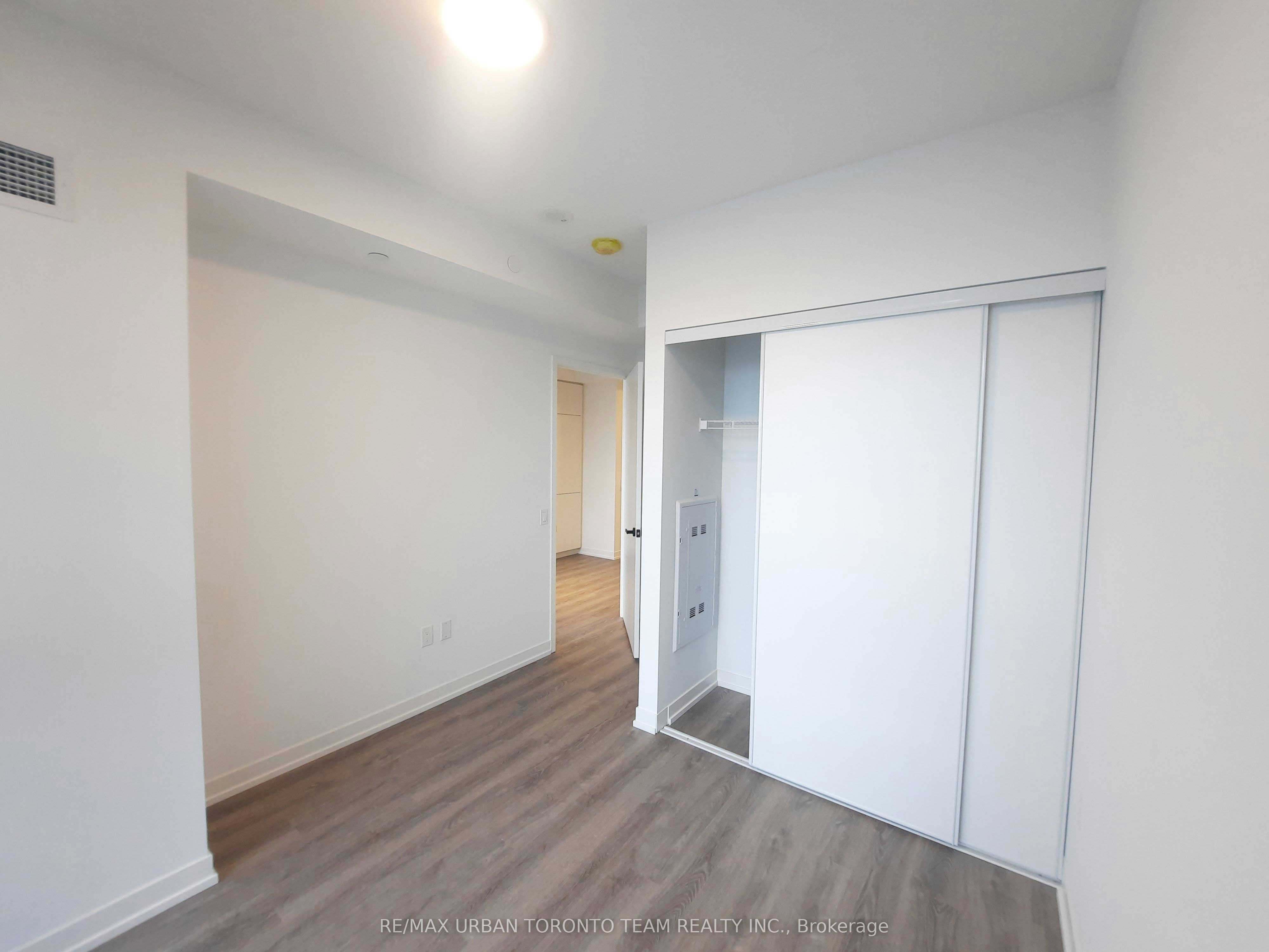 1108-8 Interchange Way, Vaughan, ON, L4K 5Z7 - 6