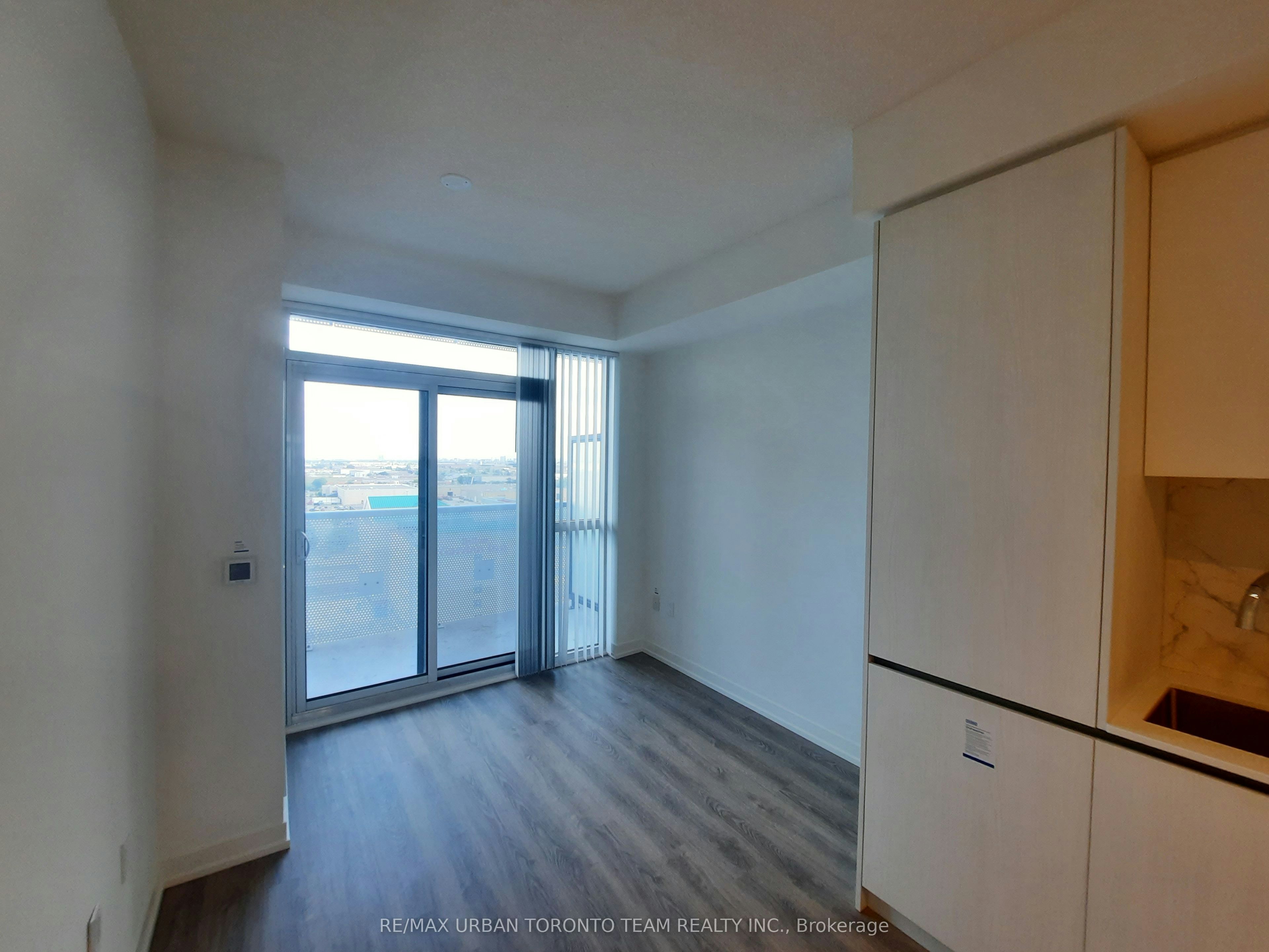 1108-8 Interchange Way, Vaughan, ON, L4K 5Z7 - 4