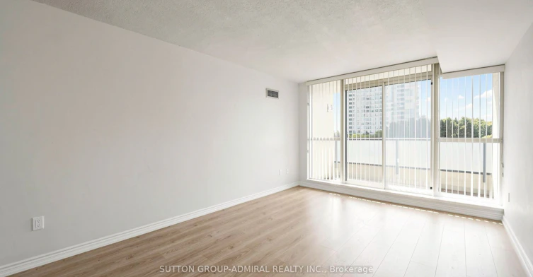 701-1 Clark Avenue W, Vaughan, ON, L4J 7Y6 - 33