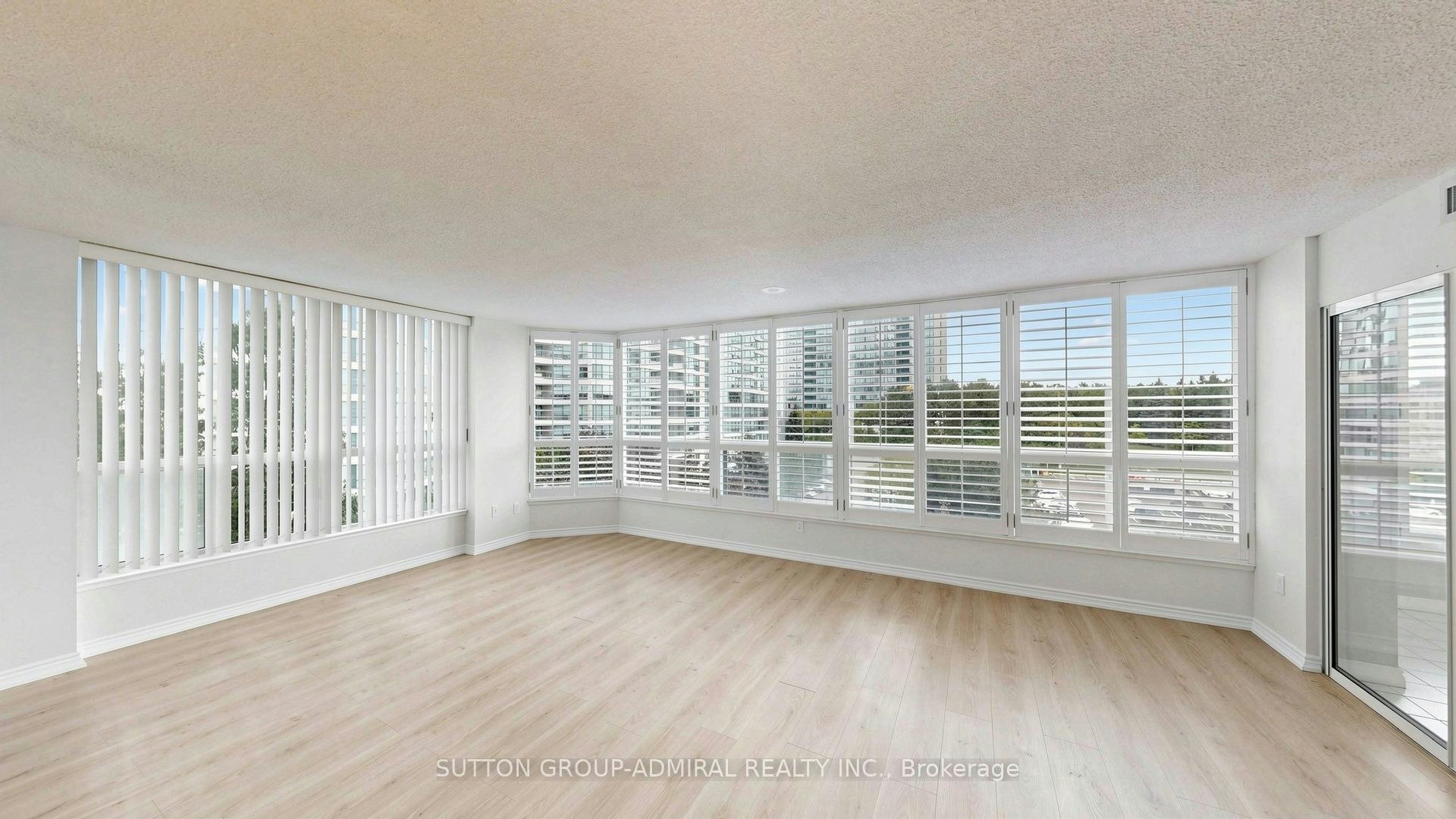 701-1 Clark Avenue W, Vaughan, ON, L4J 7Y6 - 14
