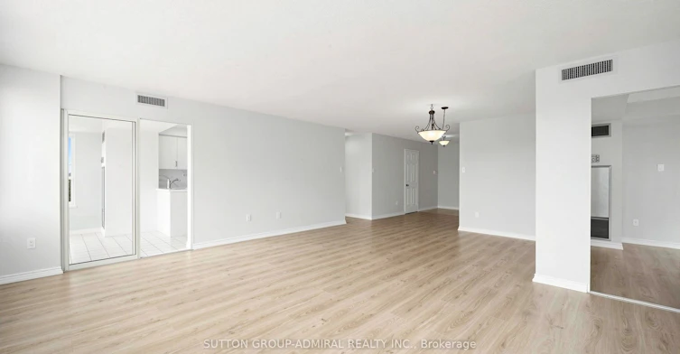 701-1 Clark Avenue W, Vaughan, ON, L4J 7Y6 - 21