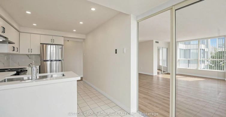 701-1 Clark Avenue W, Vaughan, ON, L4J 7Y6 - 10