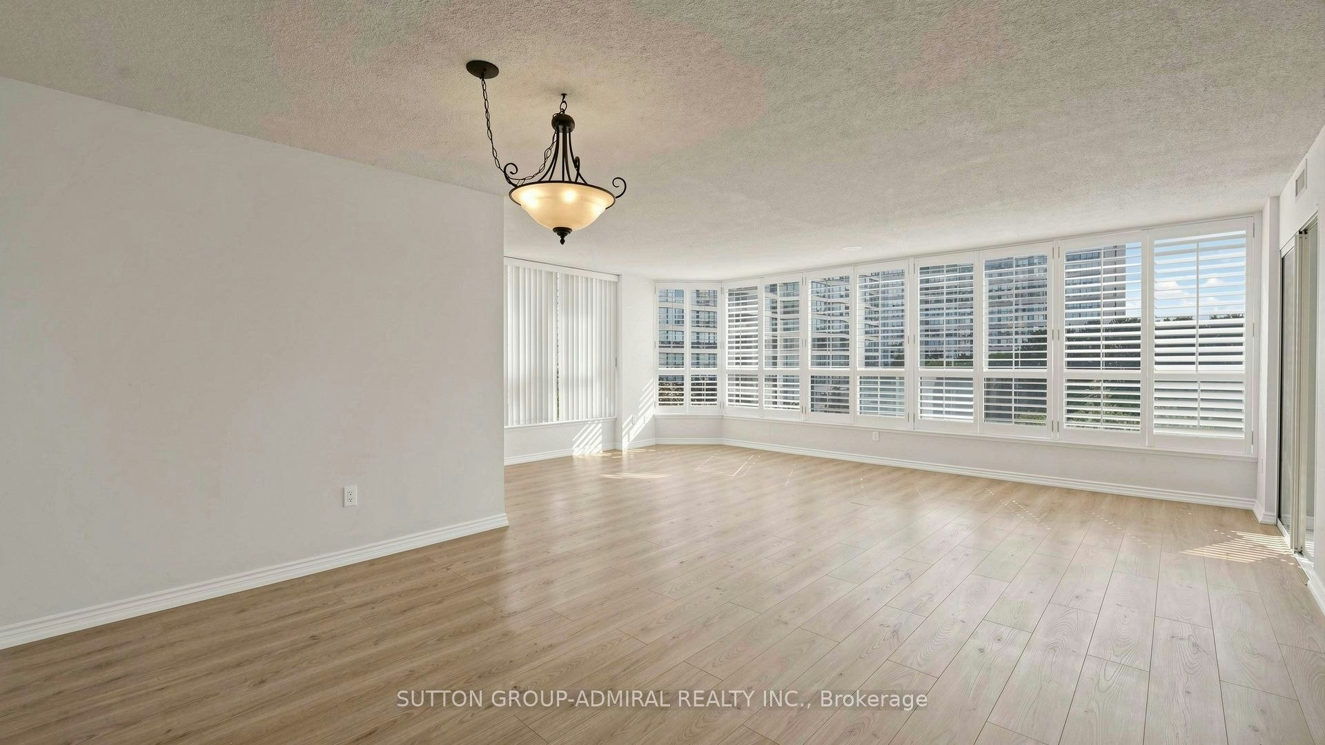 701-1 Clark Avenue W, Vaughan, ON, L4J 7Y6 - 13