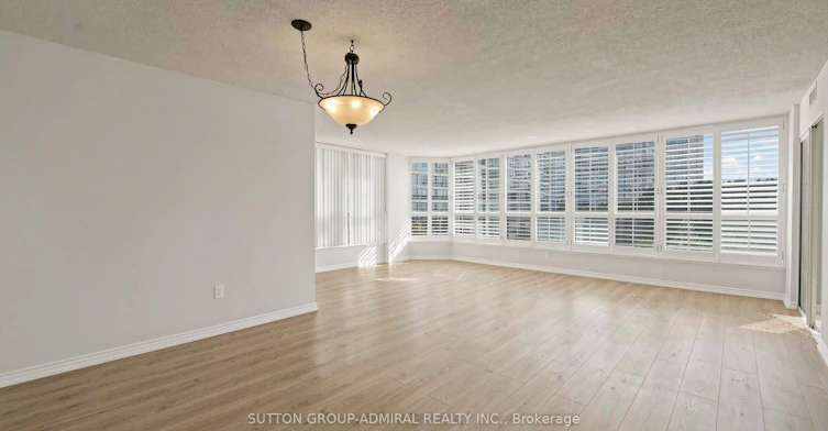 701-1 Clark Avenue W, Vaughan, ON, L4J 7Y6 - 13