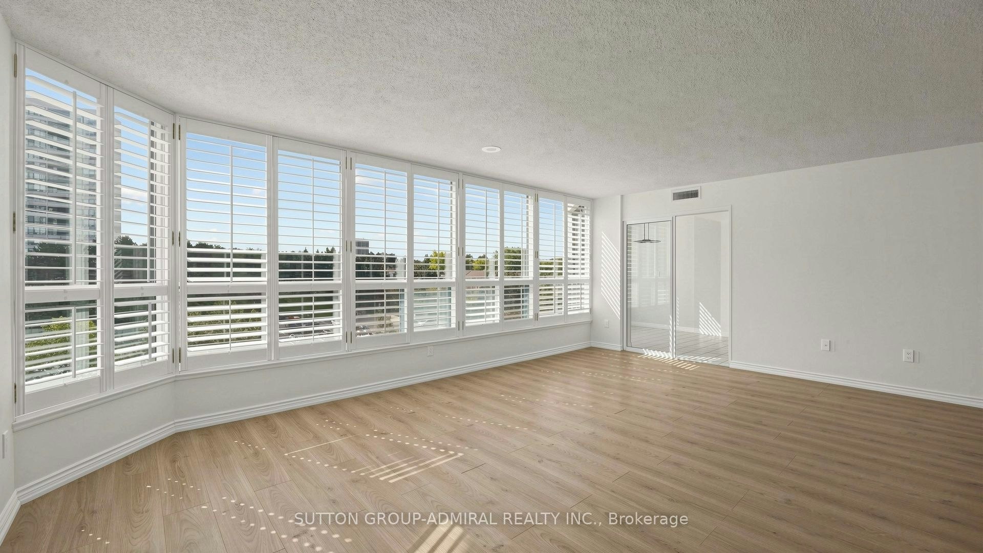 701-1 Clark Avenue W, Vaughan, ON, L4J 7Y6 - 18
