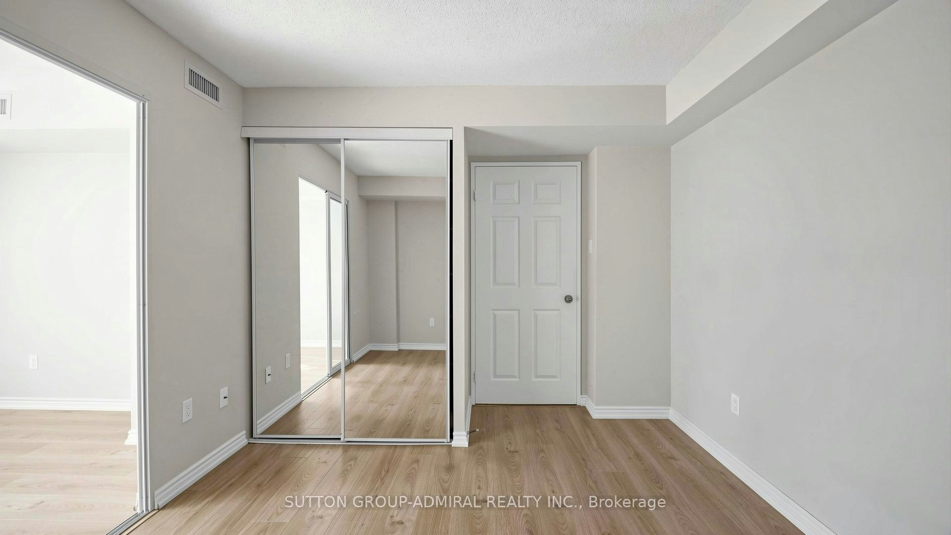 701-1 Clark Avenue W, Vaughan, ON, L4J 7Y6 - 26