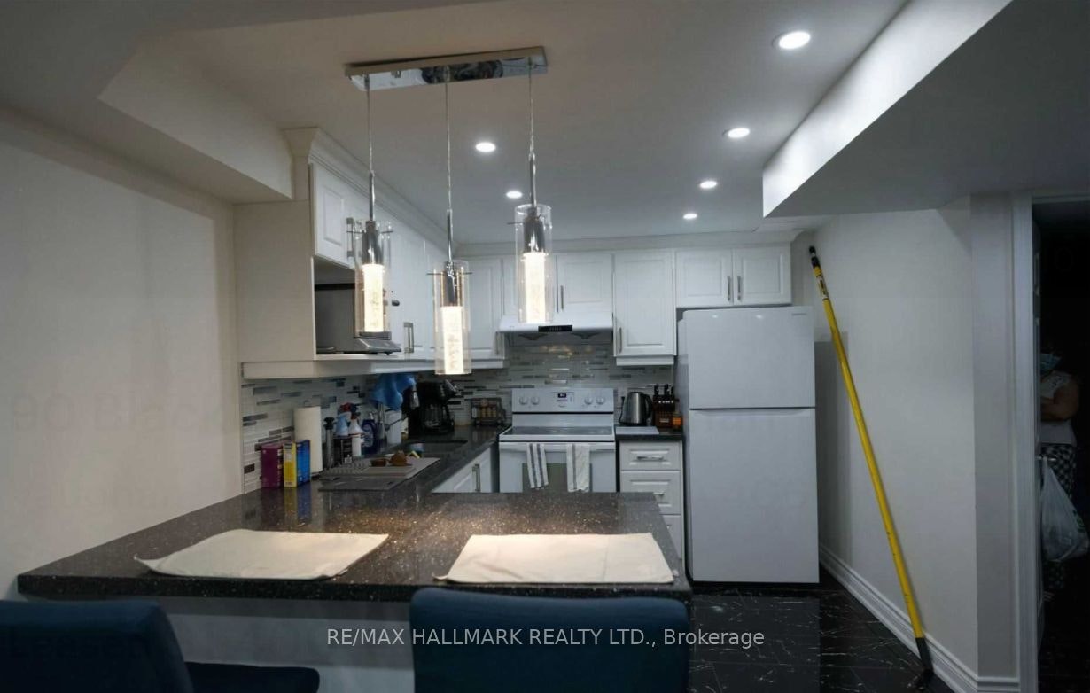 90 Black Maple Crescent, Vaughan, ON, L6A 4G6 - 2