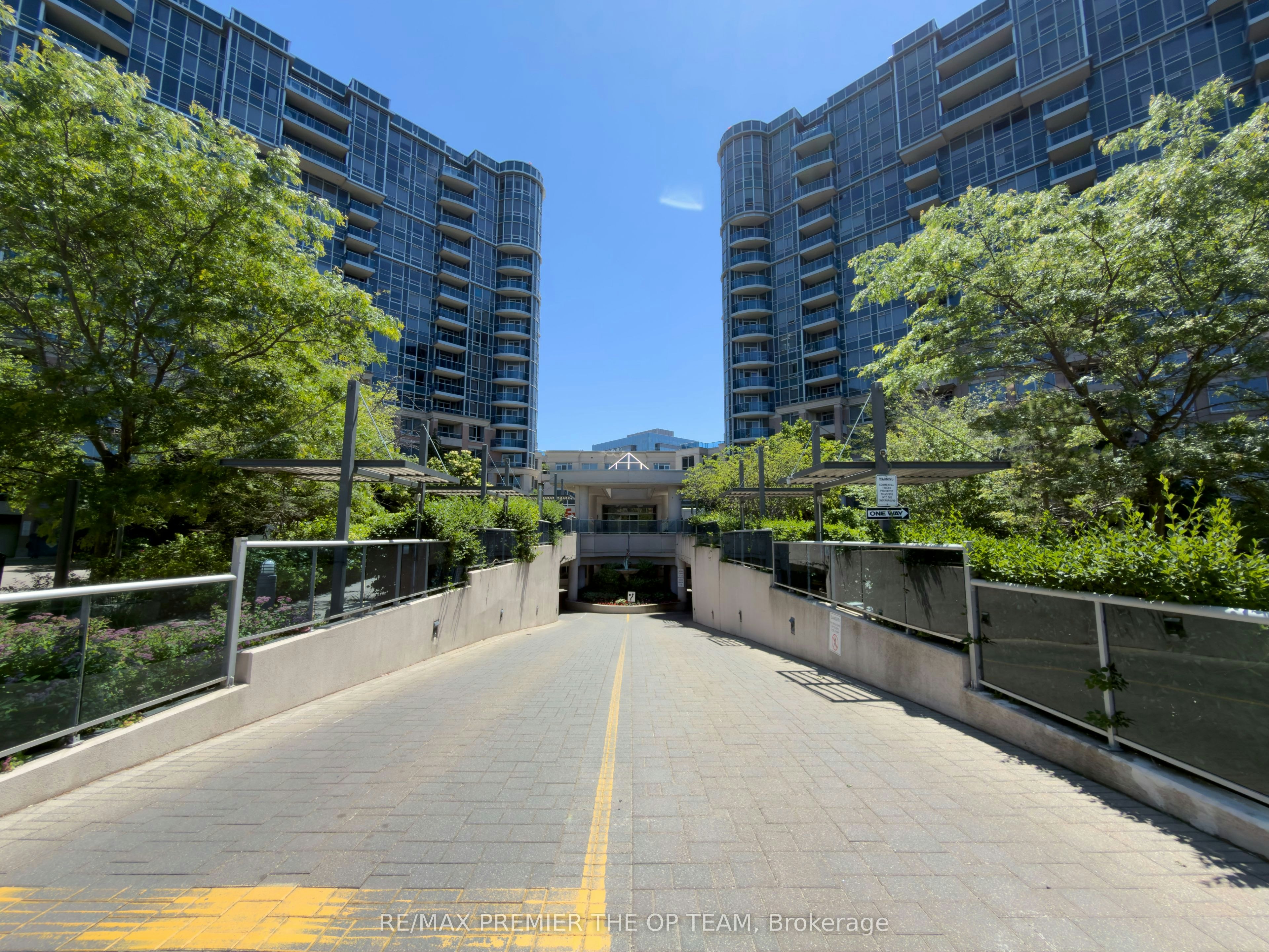 1077-23 Cox Boulevard, Markham, ON, L3R 7Z9
