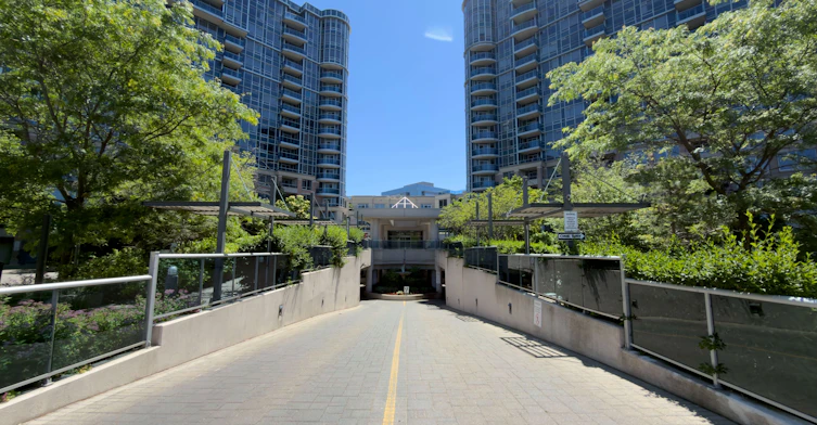 1077-23 Cox Boulevard, Markham, ON, L3R 7Z9 - 5