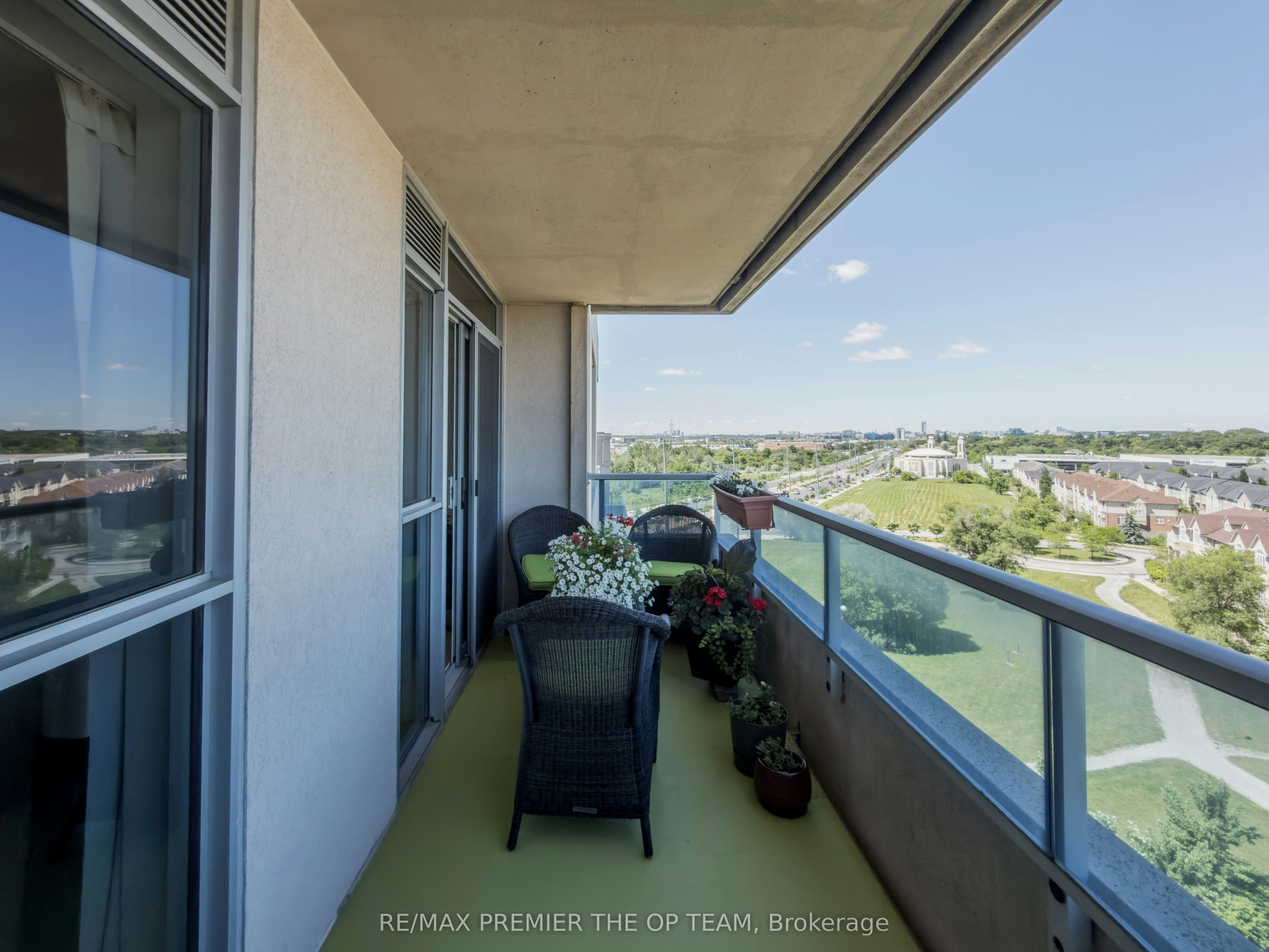 1077-23 Cox Boulevard, Markham, ON, L3R 7Z9 - 40