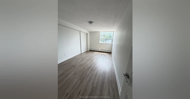 202-145 Wellington Street W, Aurora, ON, L4G 2N9 - 15