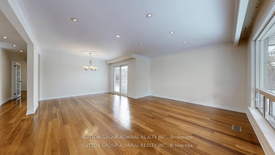 Upper-129 Crestwood Road, Vaughan, ON, L4J 1A7 - 5