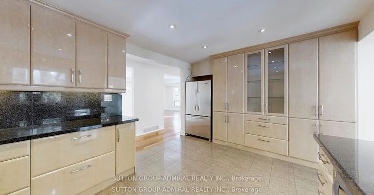 Upper-129 Crestwood Road, Vaughan, ON, L4J 1A7 - 2