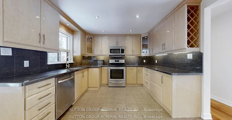 Upper-129 Crestwood Road, Vaughan, ON, L4J 1A7 - 10